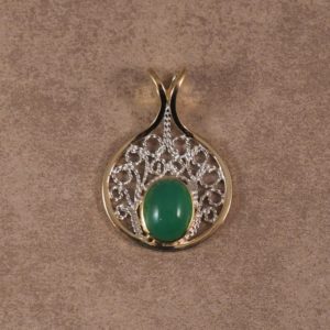 18k Yellow Gold and Sterling Silver Filigree Pendant, set with Chrysoprase Cabochon